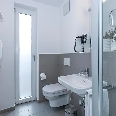 Deichhaeuser Anna Kueste Deichhaeuser Anna Kueste 6-10 *